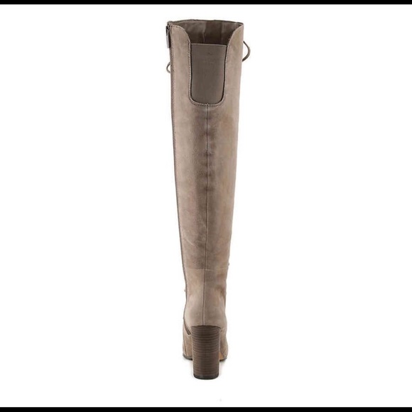 COPY - Vince Camuto Thanta Tall Boots in FOXY 🔥🔥 - Picture 5 of 15